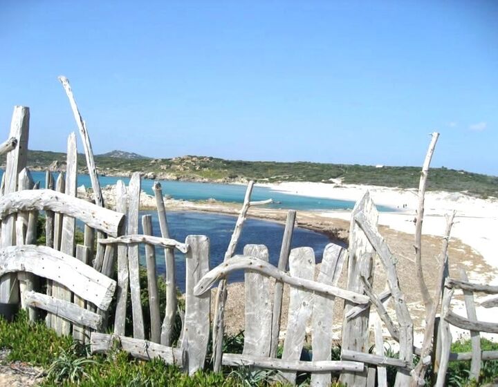 Strand von Rena Majore